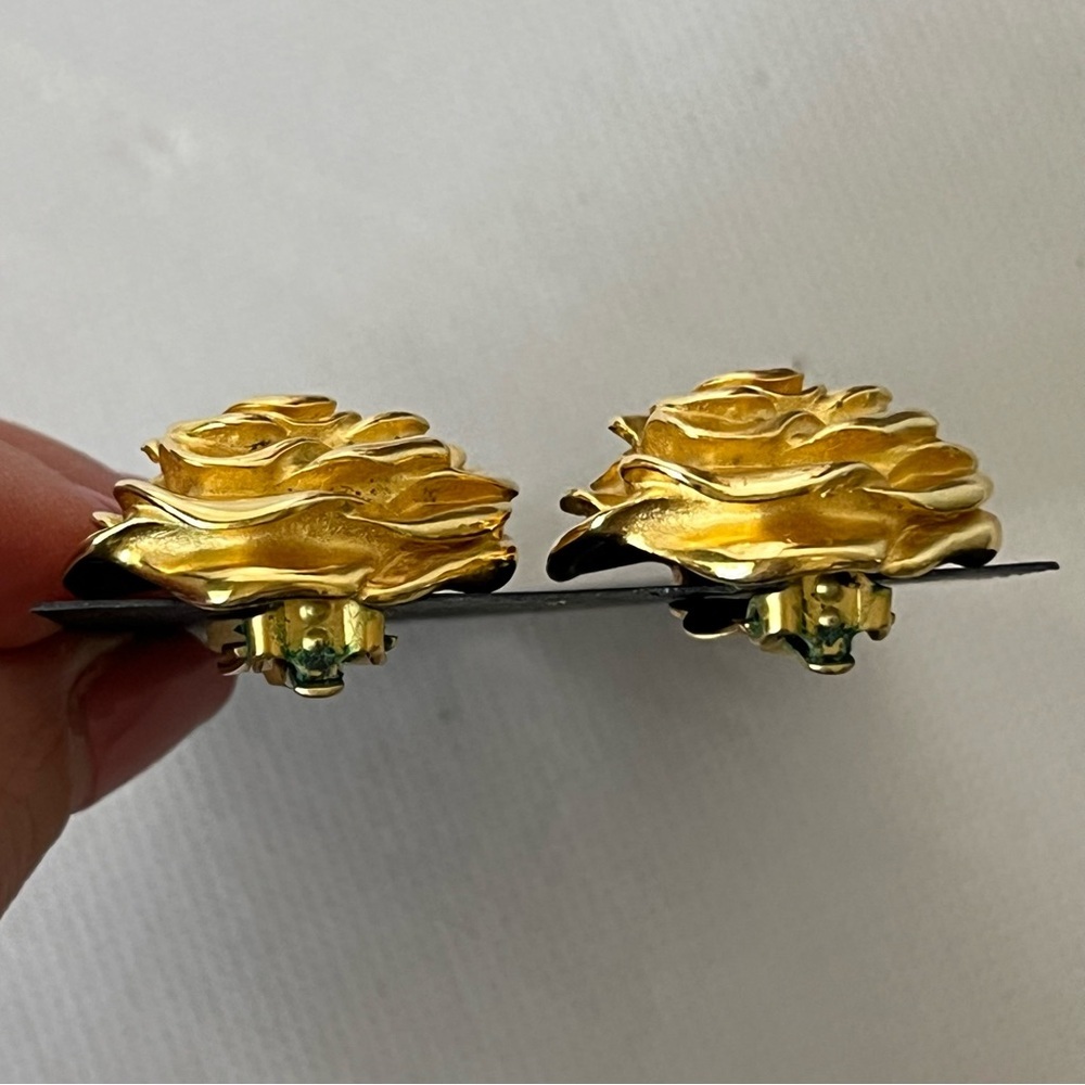 Vintage Givenchy Gold Tone Rose Flower Clip On Earrings - Picture 7 of 7